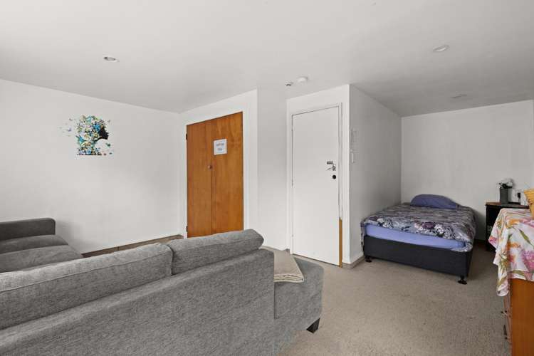 1117 Karamu Road Mayfair_20