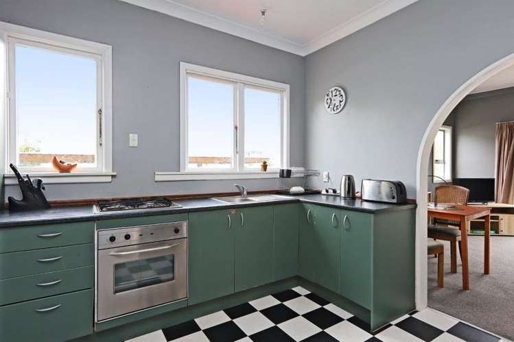 932 Oliphant Road Raureka_1