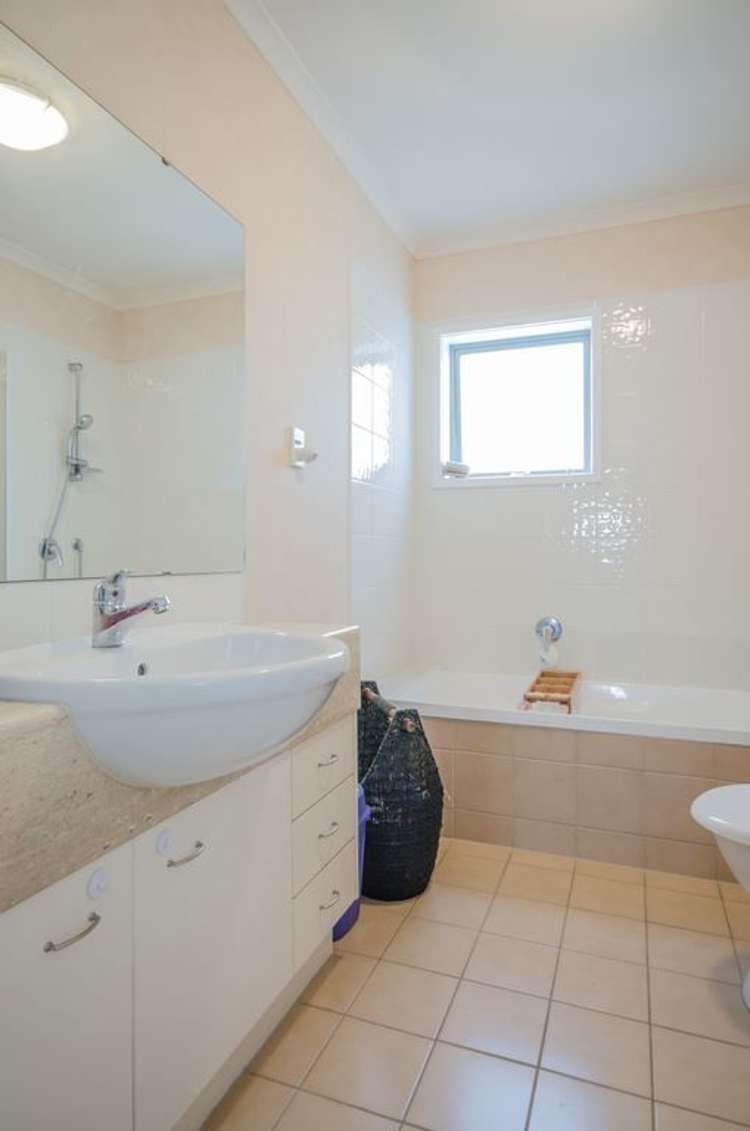 18 Chettle Court New Lynn_17