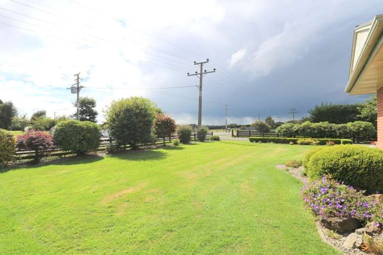 215 Findlay Road Ascot_43