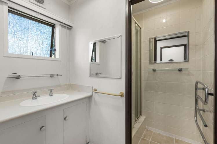 10 Oaktree Avenue Browns Bay_10
