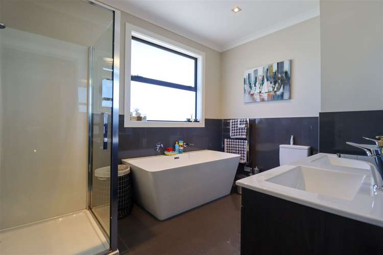 10 Meadowstone Street Gleniti_14