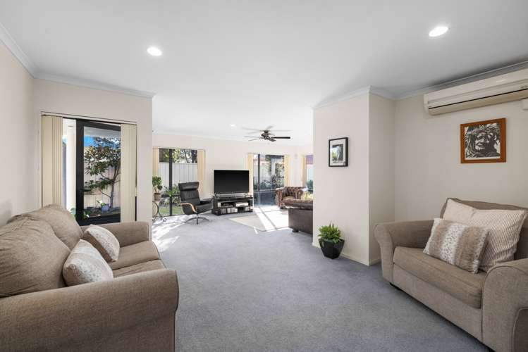 48 Kensington Drive Taradale_4