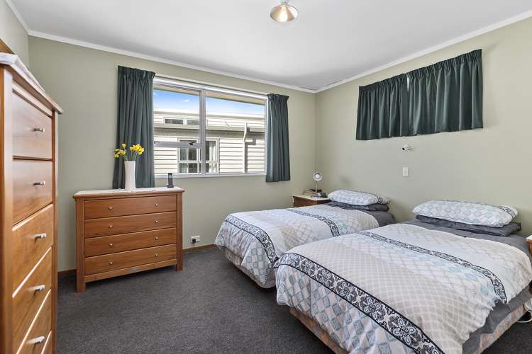 111 Akaroa Drive Maupuia_11