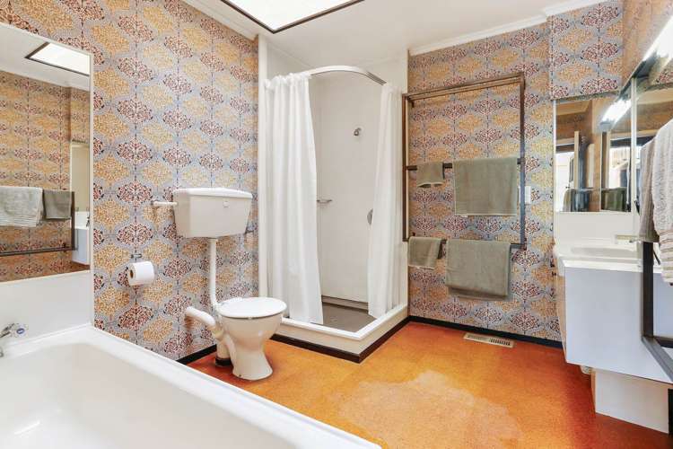 5 Shipherds Avenue Epsom_17