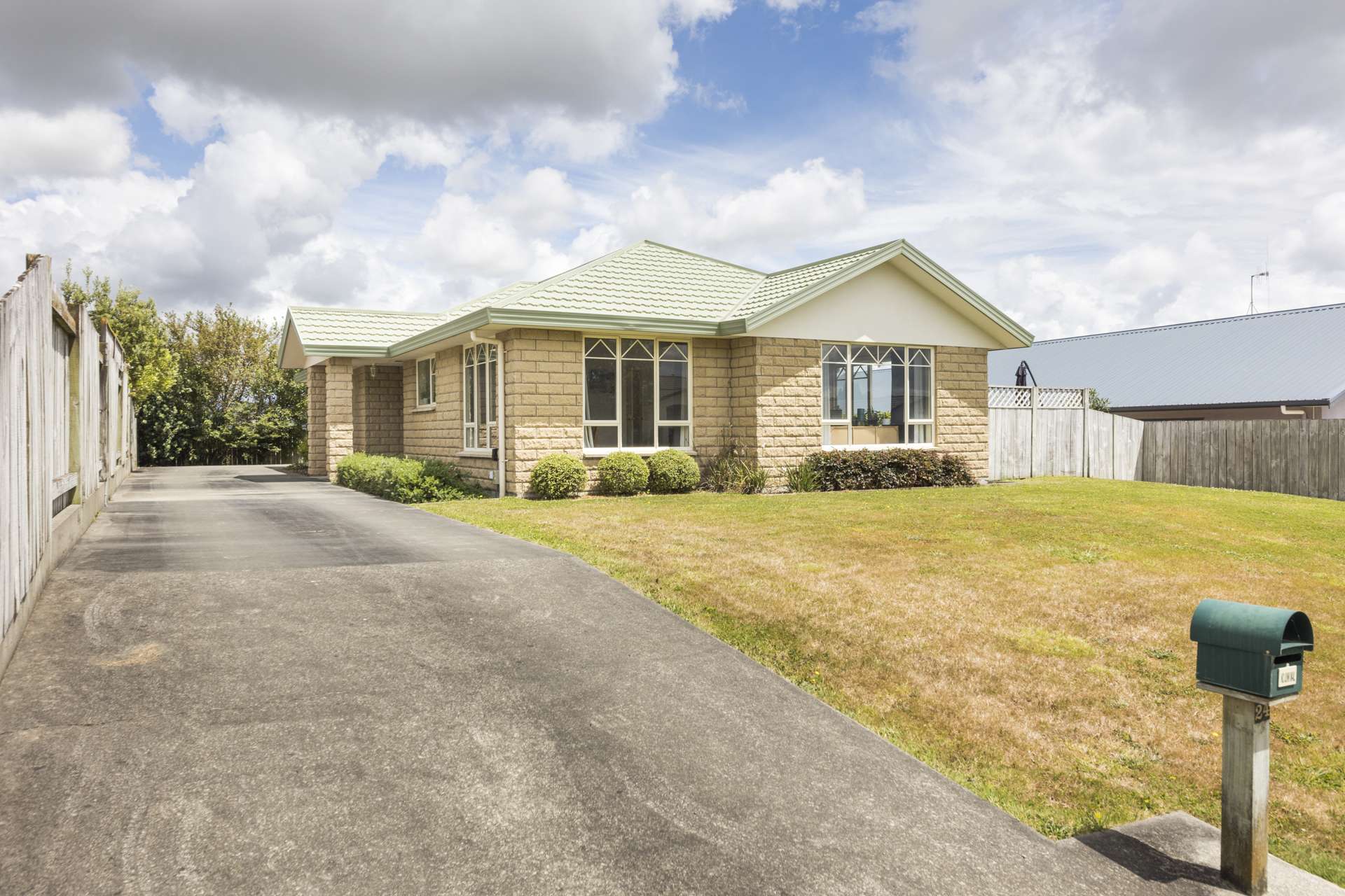 24 Logan Way Kelvin Grove_0