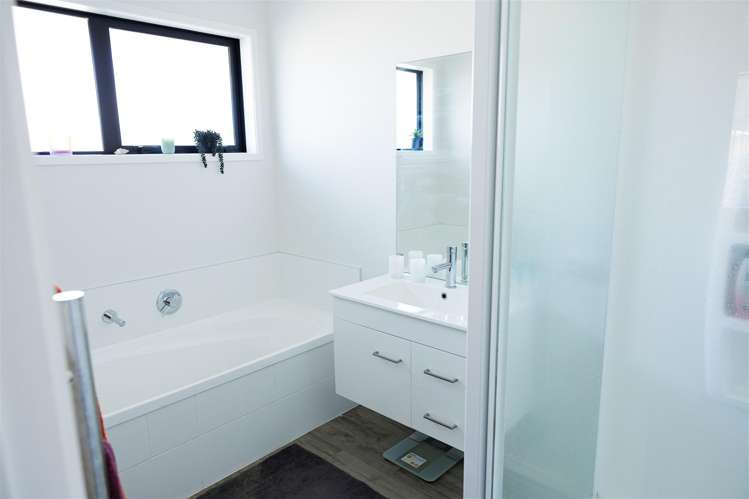 32 Old Farm Road Hamilton East_6