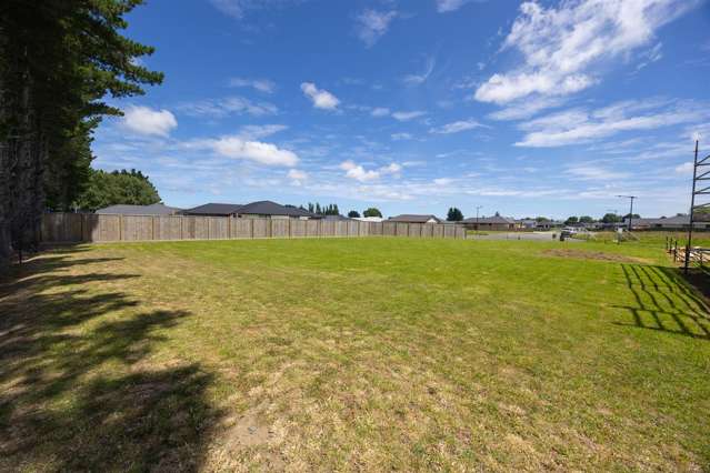 TEAM LEWIS - DISCERNING BUYER WANTED!