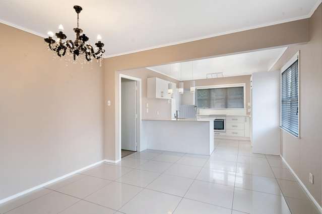 16 Coniston Avenue Te Atatu South_3