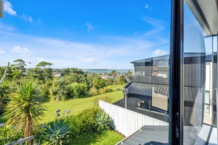 2/17 Lynton Road Bucklands Beach_24