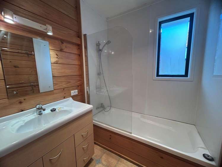 12 Rawhiti Road One Tree Hill_19