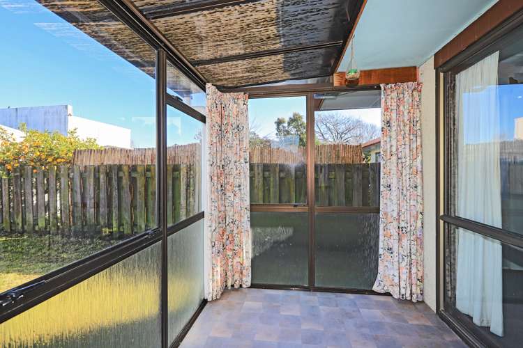 810 Queen Street West Saint Leonards_10