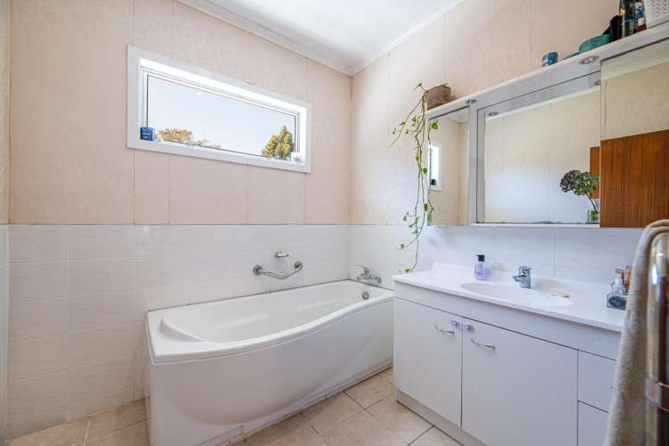 318 Huia Road Titirangi_30