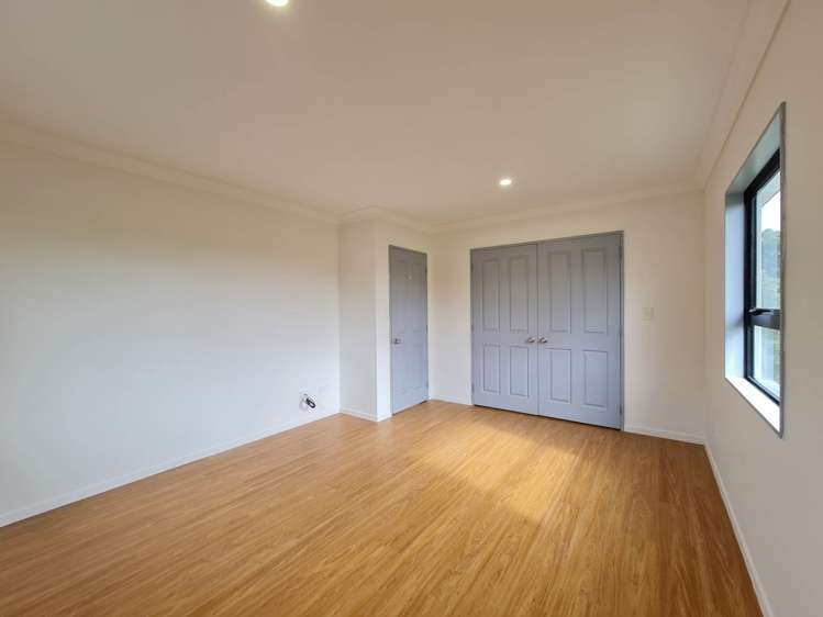 Arrowsmith Drive Flat Bush_9