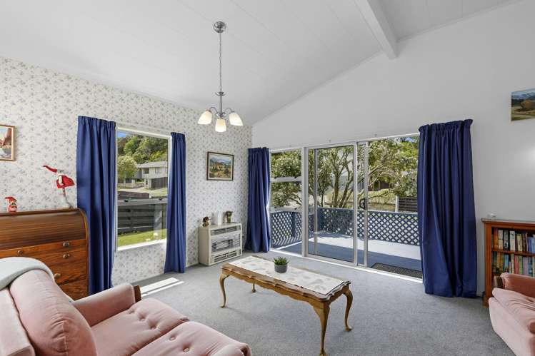 221 Major Drive Kelson_2