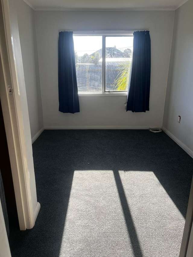 322 Montgomery Place Raureka_4