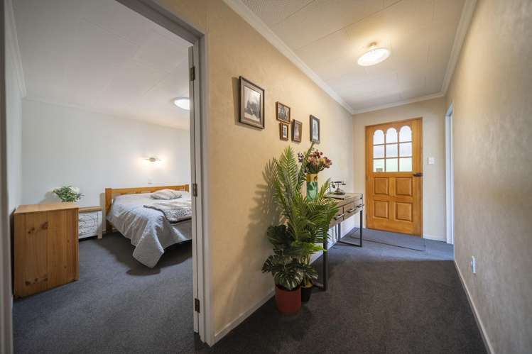 24 Howden Street Te Anau_11