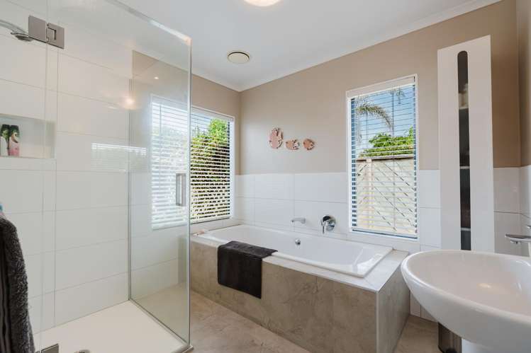 5 Earls Court Hillcrest_14