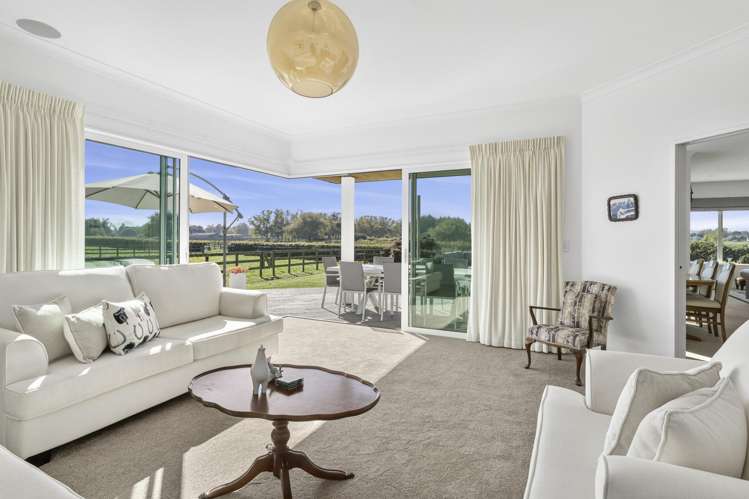 397 Grasslands Drive Cambridge_7