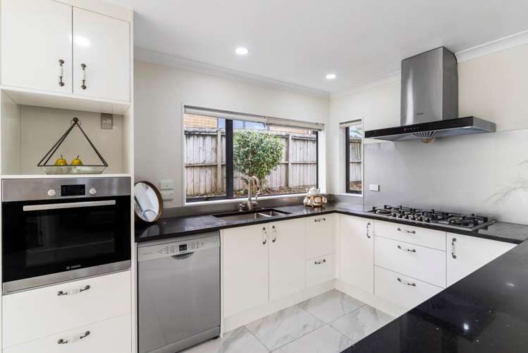 11 Buncrana Place Pinehill_10