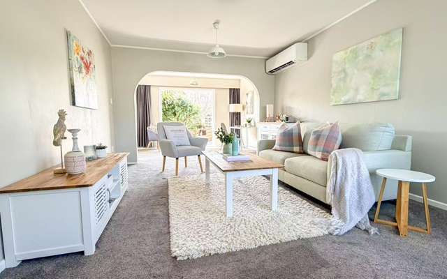 64 Mark Avenue Paparangi_2