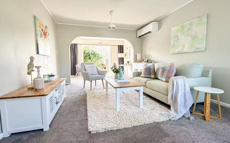 64 Mark Avenue Paparangi_2