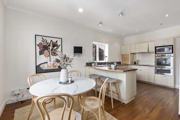 4 Te Reinga View Tawa_24