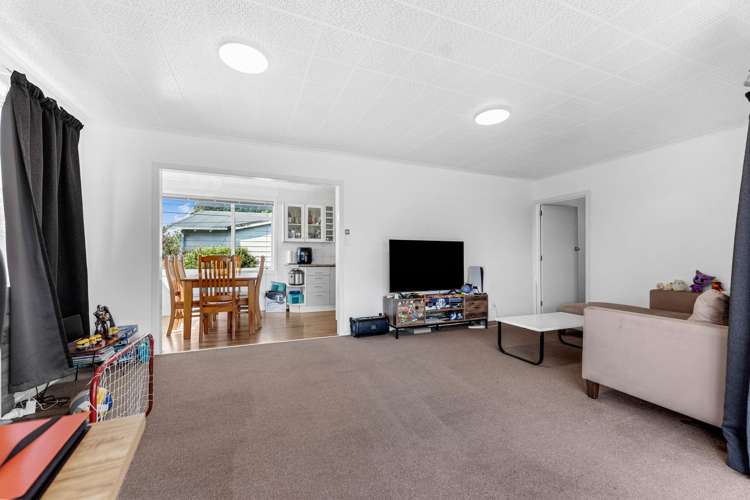 143B Tirimoana Road Te Atatu South_5