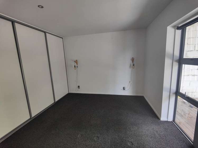 2/146 Soleares Avenue Mount Pleasant_21