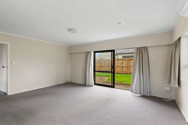 Modern and Affordable Front Unit – Must Be Sold