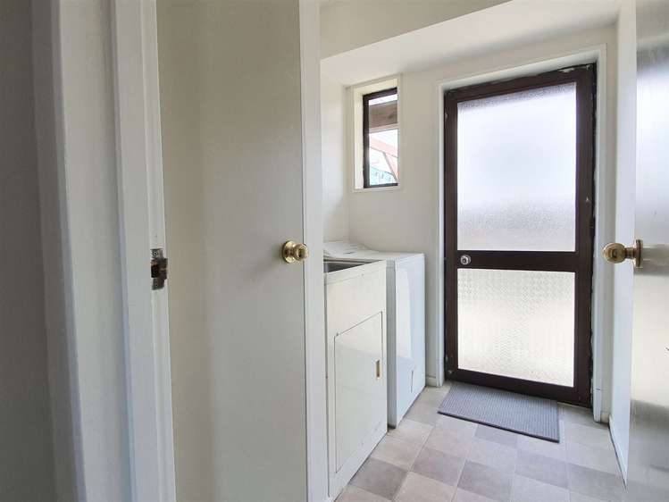 370b Pages Road Aranui_16