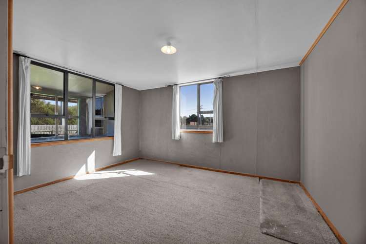 19 Portland Quay Patea_11