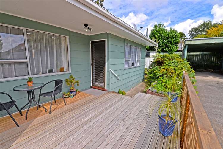 2/4 Wickstead Place Massey_0