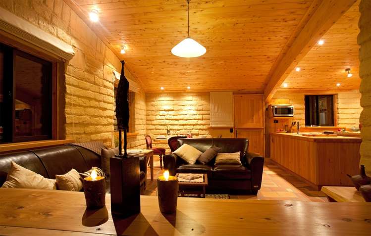 Earth House/3635 Cambridge Road Cambridge_4