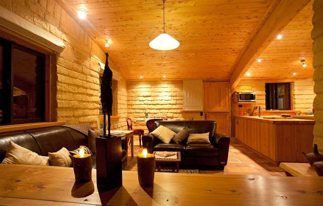 Earth House/3635 Cambridge Road Cambridge_4