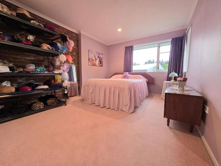 79 Maudes Road Deborah_26