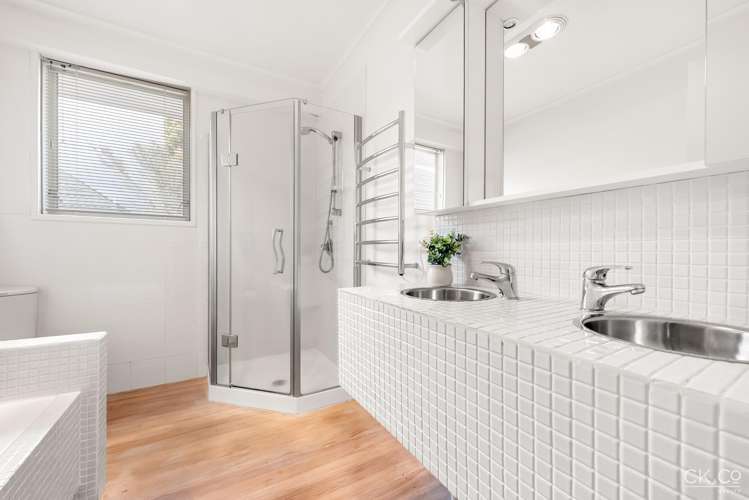 52b Queens Grove Lower Hutt Central_12