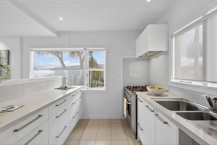 29 Peter Terrace Castor Bay_12