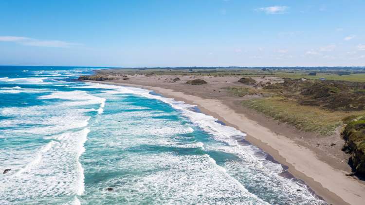 292 Tai Road Opunake_18