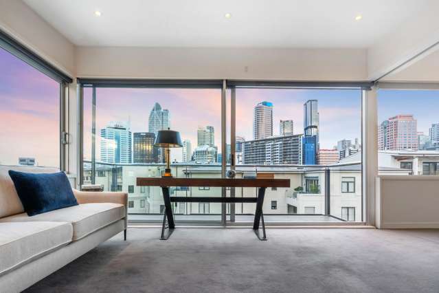 "Mini Manhattan" - Affordable Elegance