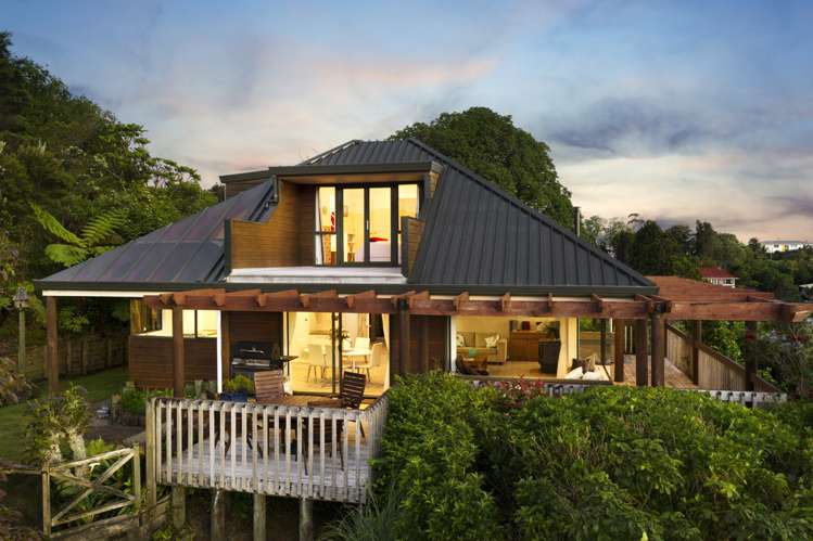 35 Landing Road Titirangi_0