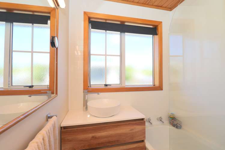 82 Edinburgh Crescent Waikiwi_22