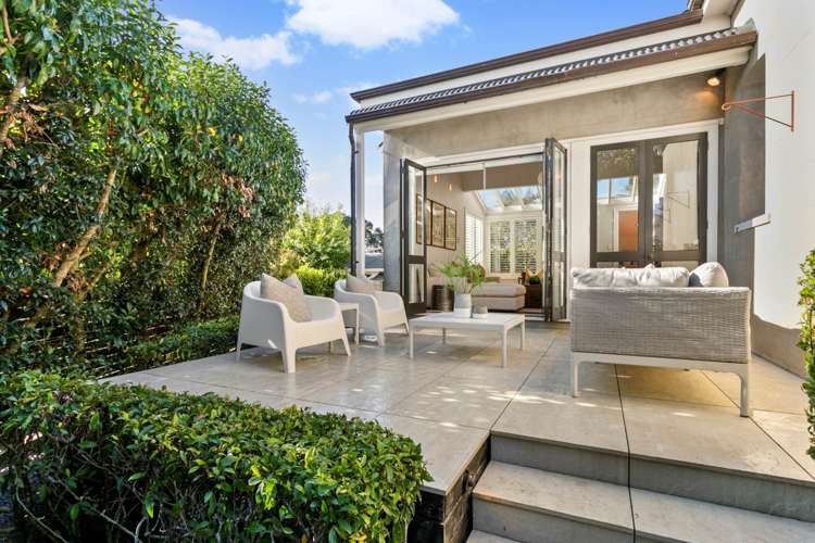 8 Claude Road Epsom_5