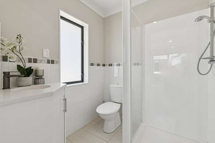 38 Lauren Grove Papakura_15