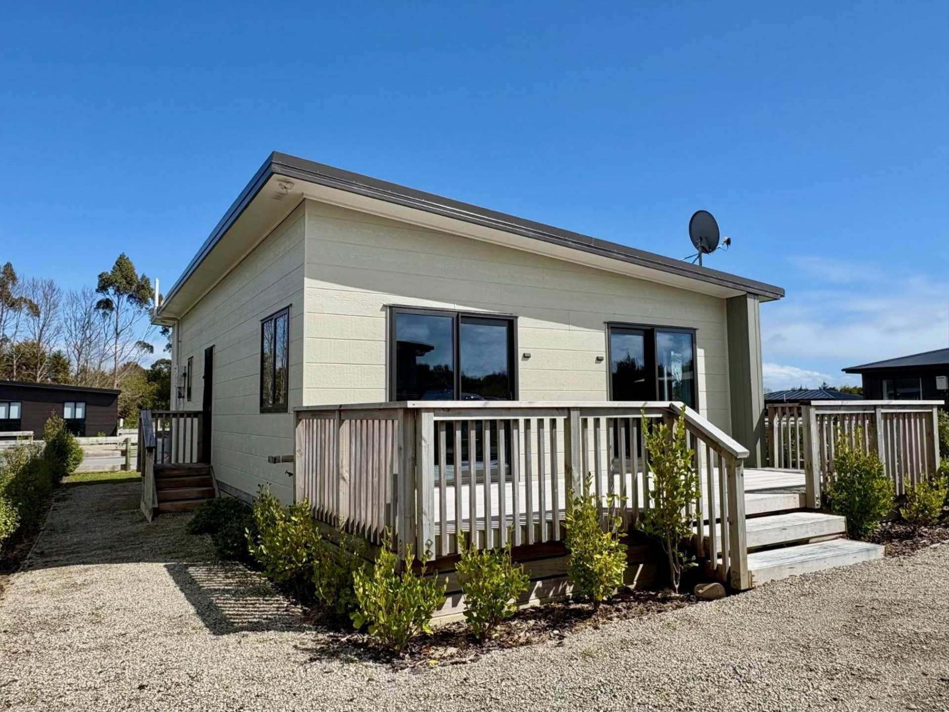 6a Paparoa Way, R D 2 10113_0