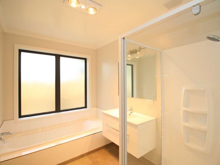 7 Woodham Drive Allenton_20