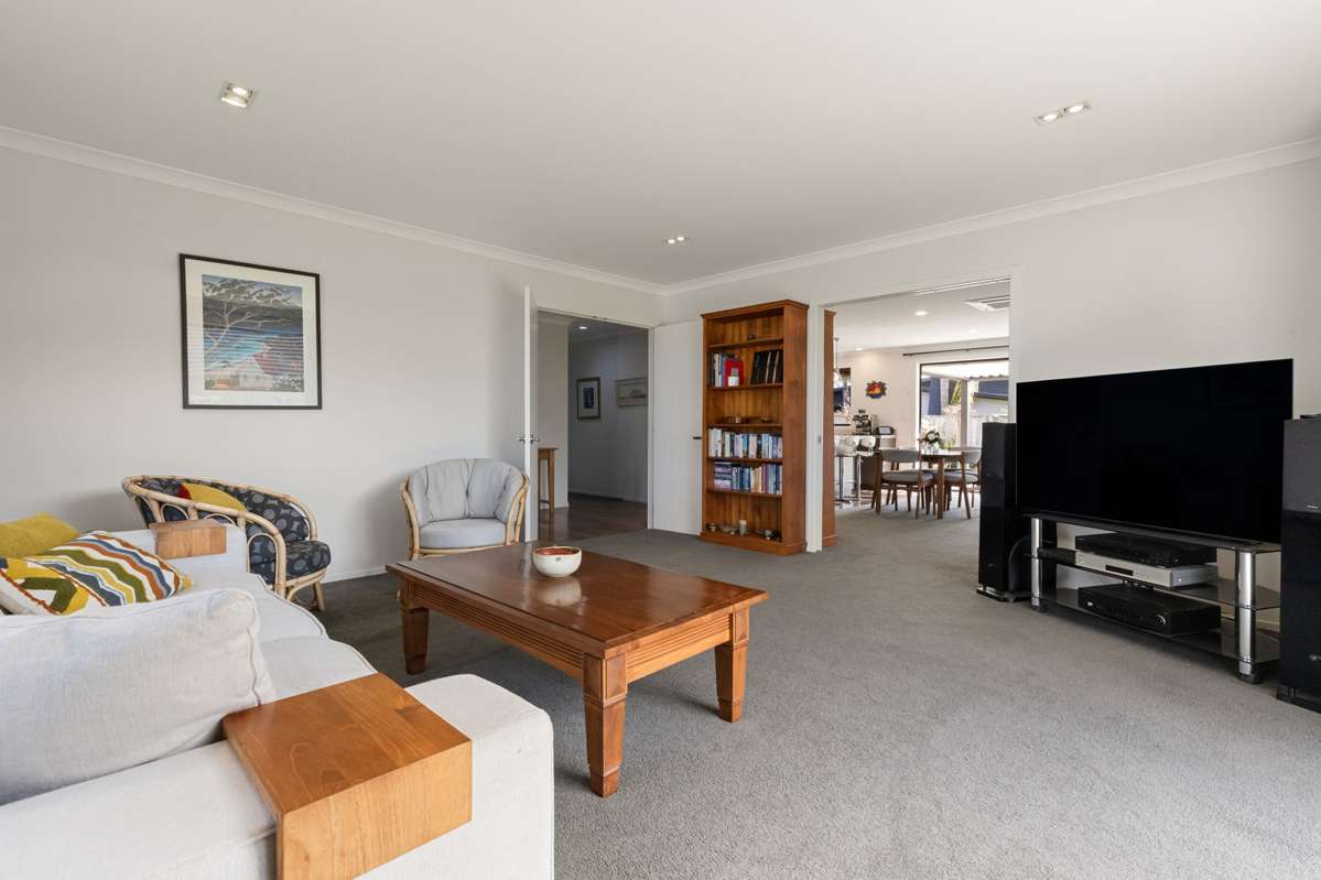 9 Cooper Crescent_1