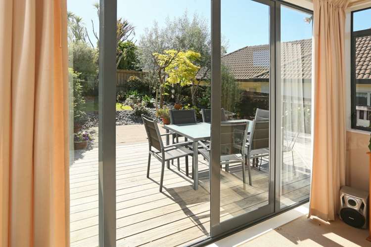 16a Divich Avenue Te Atatu South_14