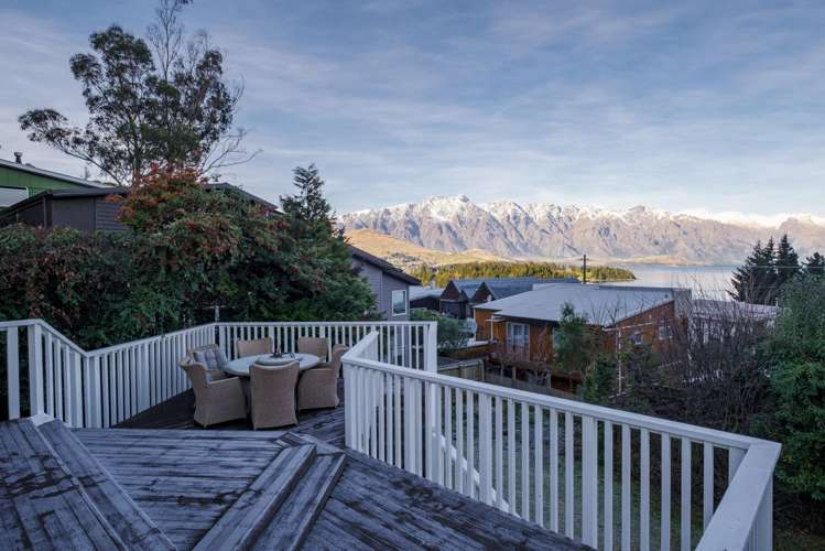 34 Lomond Crescent Queenstown_11