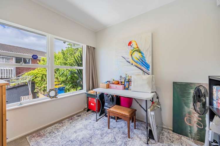 1&2/5 Keldale Place Forrest Hill_16